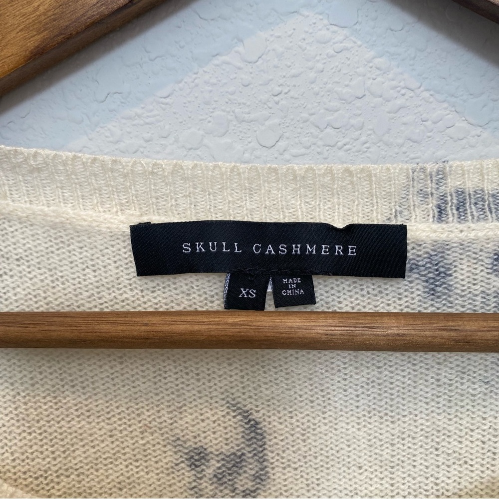 Skull Cashmere Cream and Navy Skull Print Sweater Size XS - Picture 4 of 6